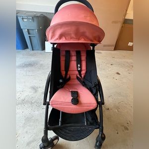 SOLD!! Babyzen Yoyo Stroller, includes rain cover and footmuff.